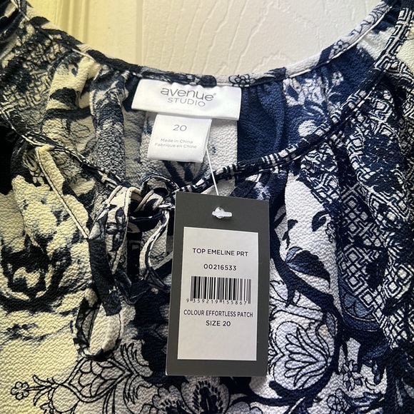 NWT Blouse - Picture 2 of 3